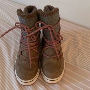 Brand New Never Worn Maurice’s Winter Boots size 11